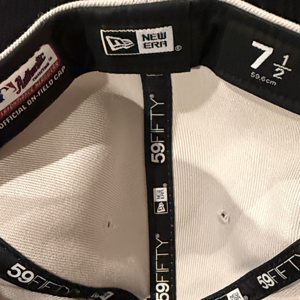 Seattle Mariners Mother’s Day Baseball Cap. - Picture 6 of 7